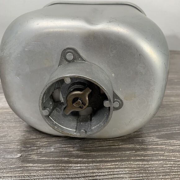 Sunbeam Bread Maker Model 5891 Pan & Paddle Only replacement parts - Picture 8 of 8